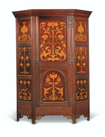 AN ARTS AND CRAFTS MAHOGANY AND FRUITWOOD MARQUETRY WARDRODE - Foto 1