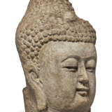 A GREY STONE HEAD OF BUDDHA - Foto 3