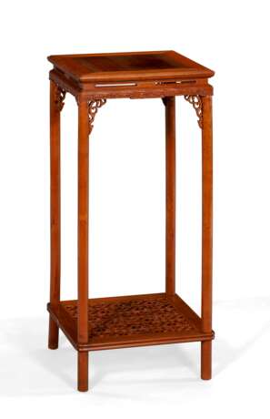 A PAIR OF HUALI-INSET BOXWOOD STANDS - фото 3