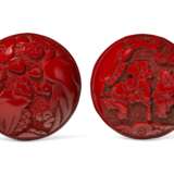 A MINIATURE CARVED RED LACQUER BOX AND A COVER - Foto 4