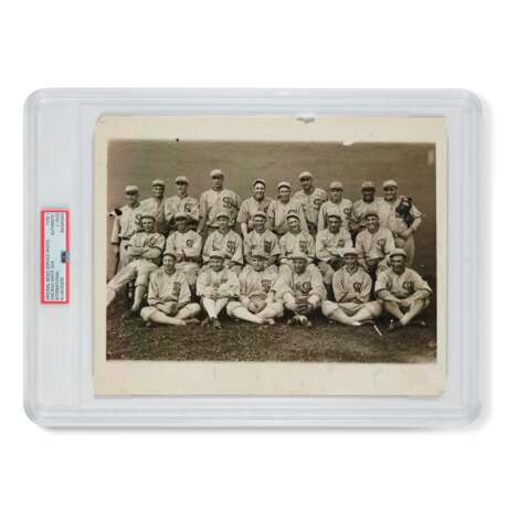Very fine 1919 Chicago "Black Sox" Team Photograph (PSA/DNA Type I) - photo 1