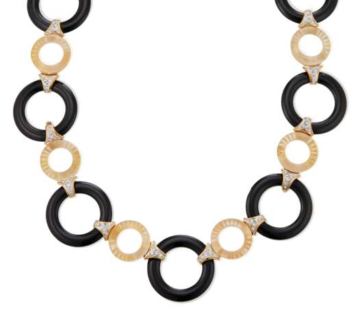 ONYX, ROCK CRYSTAL AND DIAMOND NECKLACE - Foto 1