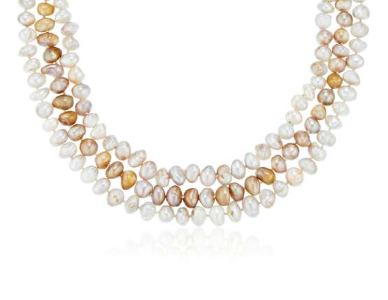 King, Arthur. ARTHUR KING CULTURED PEARL AND GOLD NECKLACE - photo 1