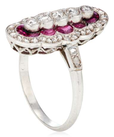 NO RESERVE | GROUP OF DIAMOND AND RUBY JEWELRY - Foto 5