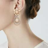 NO RESERVE | CORAL AND DIAMOND EARRINGS - photo 2