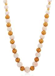NO RESERVE | CORAL BEAD AND GOLD NECKLACE
