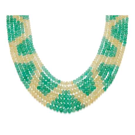 NO RESERVE | EMERALD AND COLORED SAPPHIRE NECKLACE - фото 1