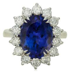 TANZANITE AND DIAMOND RING