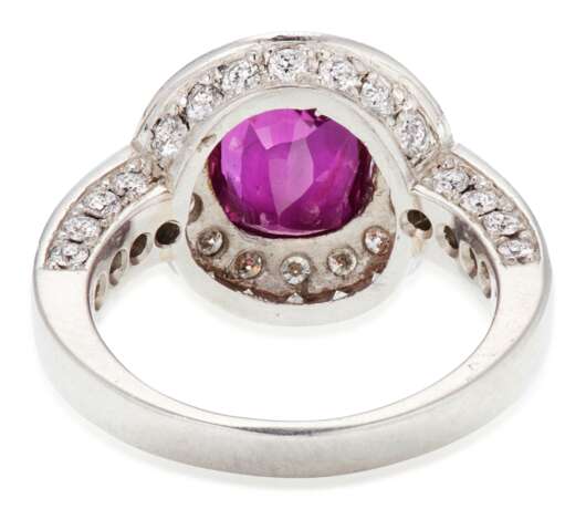 PINK SAPPHIRE AND DIAMOND RING - photo 3