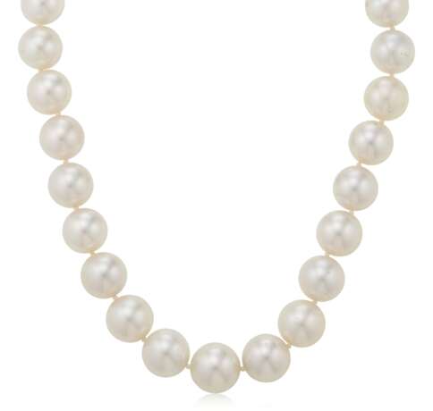 CULTURED PEARL AND DIAMOND NECKLACE - photo 1