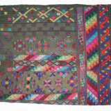 Tagesdecke u. Timor Sarong. - Foto 1