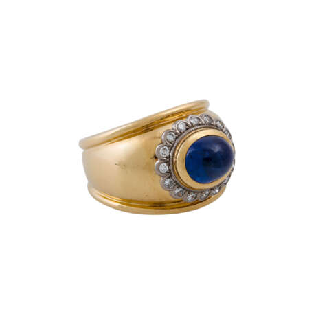 JACOBI Ring mit ovalem Saphircabochon entouriert von Brillanten, - фото 1
