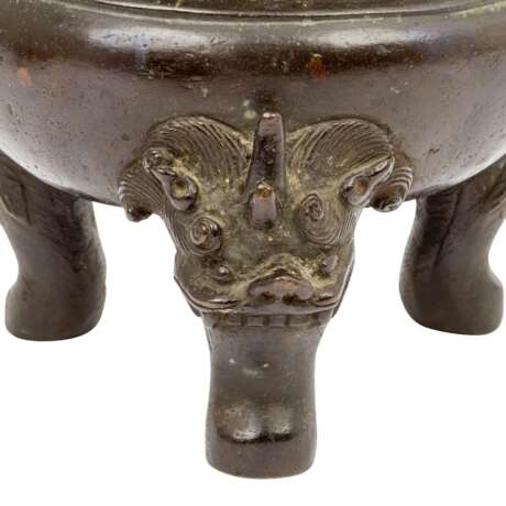Weihrauchbrenner aus Bronze. CHINA, Qing-Dynastie 1644-1911. - Foto 6
