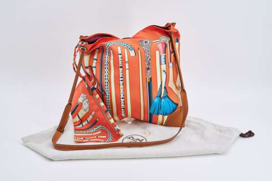 Hermès. Silk City Cross-Body Bag - Foto 1