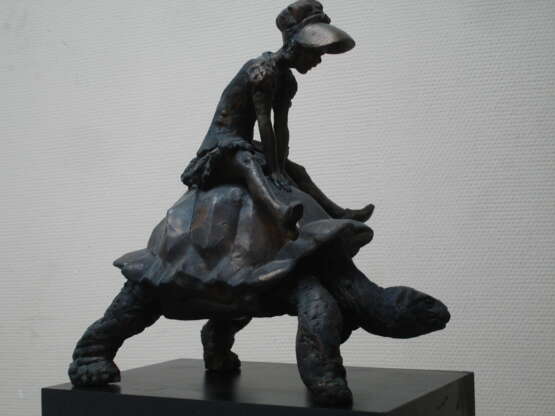 Девочка на черепахе 2013 г. - фото 2