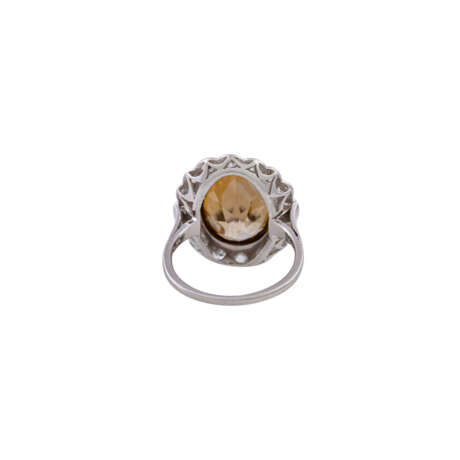 Ring mit braunem Zirkon umgeben von Diamanten, zusammen ca. 1,2 ct, - photo 4
