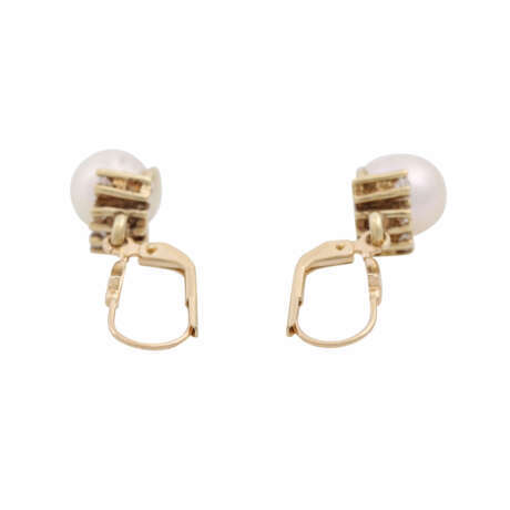 Ohrringe mit je 1 Perle gekrönt von 3 kleinen Brillanten, - фото 4