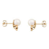 Ohrringe mit Perlen und kleinen Brillanten zusammen ca. 0,04 ct, - Foto 2