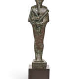 AN EGYPTIAN BRONZE OSIRIS WITH SILVER-INLAID EYES - фото 1