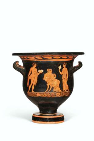 AN APULIAN RED-FIGURED BELL-KRATER - photo 1