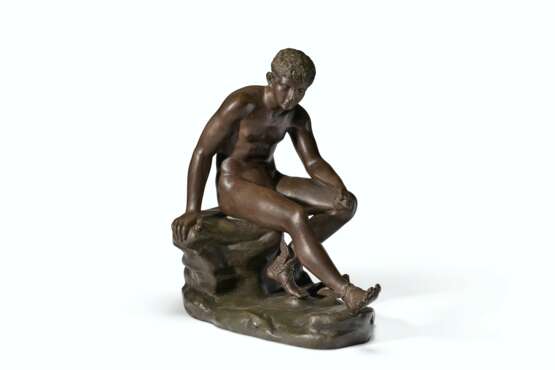 A BRONZE FIGURE OF HERMES AT REST - photo 1