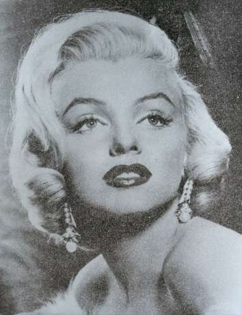 Young, Russell (1959 York). Marilyn Goddess (flat silver + black) - фото 1
