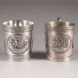 A SILVER CUP AND A SILVER BEAKER - Foto 1