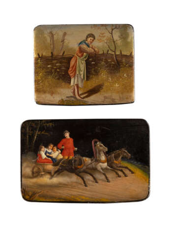 TWO PAPIERMACHÉ AND LACQUER BOXES SHOWING A TROIKA AND A PEASANT GIRL - photo 1