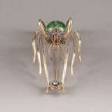 A LARGE GOLD, DIAMOND AND GUILLOCHÉ ENAMEL SPIDER BROOCH - Foto 2