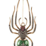 A LARGE GOLD, DIAMOND AND GUILLOCHÉ ENAMEL SPIDER BROOCH - фото 3