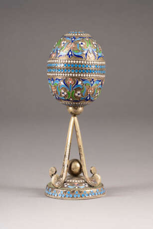 A SILVER-GILT AND CLOISONNÉ ENAMEL EGG ON STAND - photo 1
