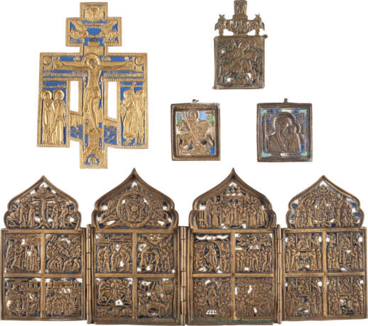 QUADRIPTYCH, CRUCIFIX AND THREE BRASS ICONS SHOWING SELECTED SAINTS - фото 1