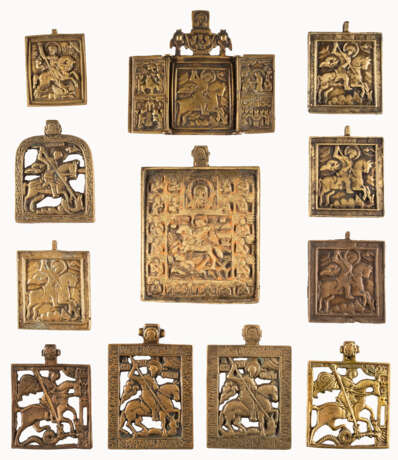 A TRIPTYCH AND ELEVEN BRASS ICONS SHOWING ST. GEORGE KILLING THE DRAGON - Foto 1
