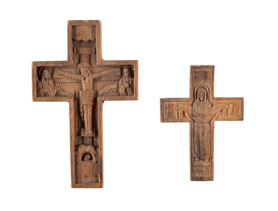 TWO WOODEN CRUCIFIXES - photo 1