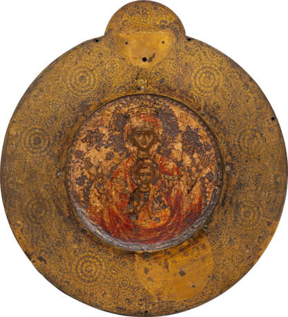 A VERY FINE LITURGICAL ARTEFACT SHOWING THE MOTHER OF GOD BLACHERNITISSA WITH GILDED METAL MOUNT - photo 1