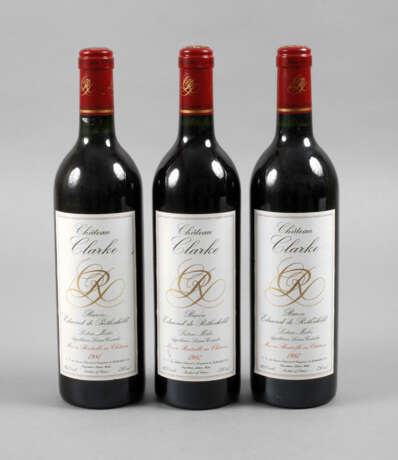 Drei Flaschen Rotwein - Foto 1