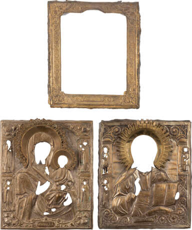 A BASMA AND TWO OKLADS SHOWING CHRIST PANTOKRATOR AND THE SMOLENSKAYA MOTHER OF GOD - Foto 1
