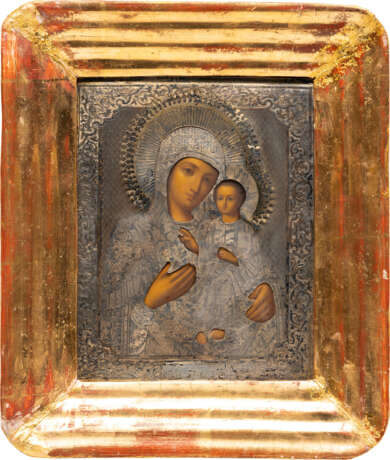 A SMALL ICON SHOWING THE IVERSKAYA MOTHER OF GOD WITH A SILVER-GILT OKLAD - фото 2
