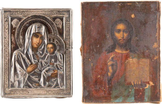 TWO ICONS SHOWING THE TIKHVINSKAYA MOTHER OF GOD WITH A SILVER OKLAD AND CHRIST PANTOKRATOR - Foto 1