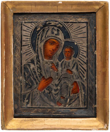 TWO SMALL ICONS SHOWING IMAGES OF THE MOTHER OF GOD WITH OKLAD - photo 3