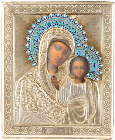 AN ICON SHOWING THE KAZANSKAYA MOTHER OF GOD WITH A SILVER-GILT AND CLOISONNÉ ENAMEL OKLAD - photo 1