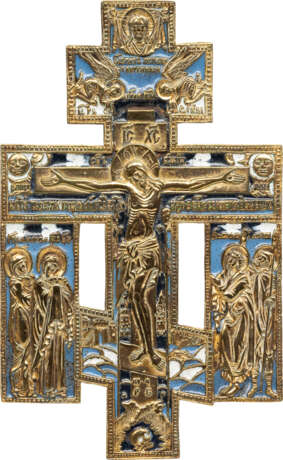 A LARGE STAUROTHEK ICON SHOWING SELECTED SAINTS AND A BRASS AND ENAMEL CRUCIFIX - Foto 2