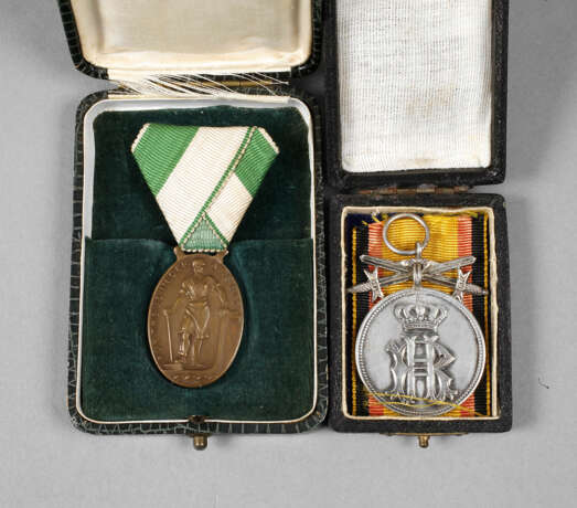 Reuß Verdienstmedaille und Medaille Plauen - фото 1
