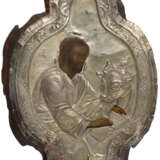 AN ICON SHOWING ST. LUKE THE EVANGELIST WITH OKLAD - фото 1
