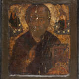 AN ICON SHOWING ST. NICHOLAS OF MYRA - Foto 1