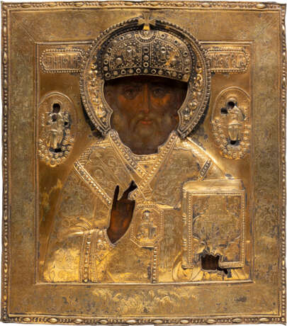 AN ICON SHOWING ST. NICHOLAS OF MYRA WITH OKLAD FROM THE PROPERTY OF THE STATE HISTORICAL MUSEUM - Foto 1