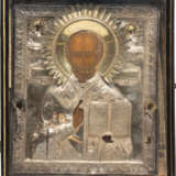 A LARGE ICON SHOWING ST. NICHOLAS OF MYRA WITH A SILVER OKLAD WITHIN KYOT - фото 3