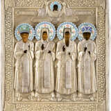 AN ICON SHOWING THE FOUR METROPOLITANS OF MOSCOW WITH A SILVER-GILT AND CLOISONNÉ ENAMEL OKLAD - Foto 1
