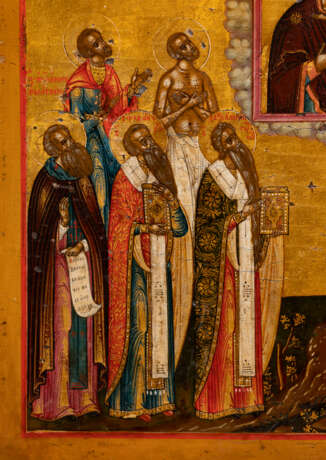 A VERY FINE ICON SHOWING THE ADORATION OF THE TOLGSKAYA MOTHER OF GOD, THE NATIVITY OF THE MOTHER OF GOD AND THE ENTRY INTO THE TEMPLE AND THE EXALTATION OF THE TRUE CROSS WITH A SILVER RIZA - Foto 3