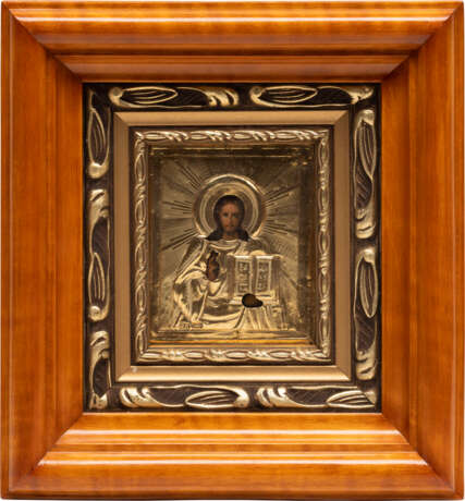 THREE ICONS: A MINIATURE ICON OF CHRIST PANTOKRATOR WITH A SILVER-GILT OKLAD AND STS. GEORGE, FLORUS AND LAURUS - Foto 3